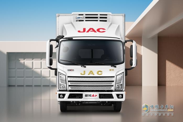 “鮮”鋒實力，駿鈴A7冷藏車穩(wěn)運必達！