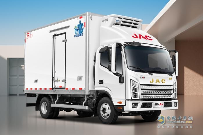 “鮮”鋒實力，駿鈴A7冷藏車穩(wěn)運必達！