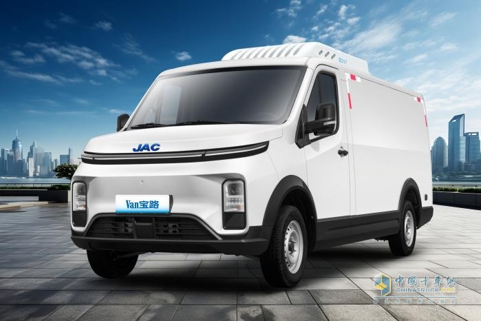Van寶路冷藏車：城配冷鏈“掘金”利器，無(wú)懼“三高”挑戰(zhàn)