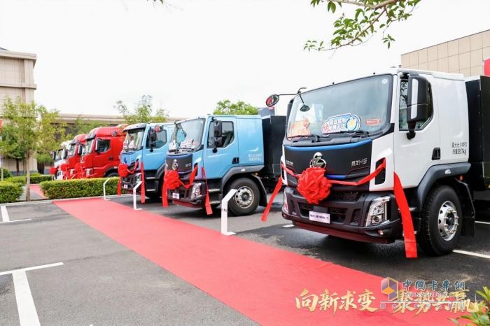 現(xiàn)場訂車93臺，東風(fēng)柳汽乘龍之夜燃動山西運城