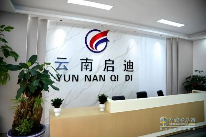 從打工仔到車隊隊長：楊曉慶與飛碟EW7的“上坡人生”