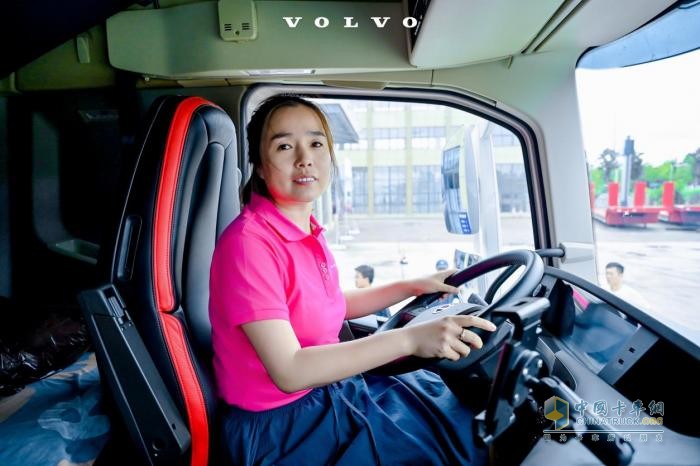 解鎖 TIR 新技能+賦能“卡姐”成長(zhǎng)！沃爾沃卡車中國(guó)綠駕學(xué)院完美收官