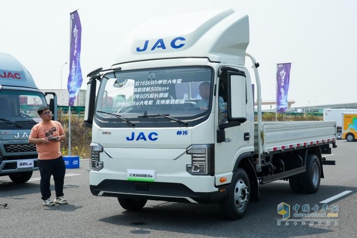 江淮新能源輕卡全場景解決方案全國發(fā)布收官，賦能綠色物流新紀(jì)元