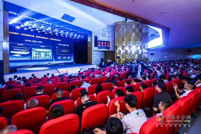 共建兆瓦超充生態(tài) 共贏全電物流機(jī)遇 華為兆瓦超充高質(zhì)量發(fā)展峰會(huì)成功舉辦