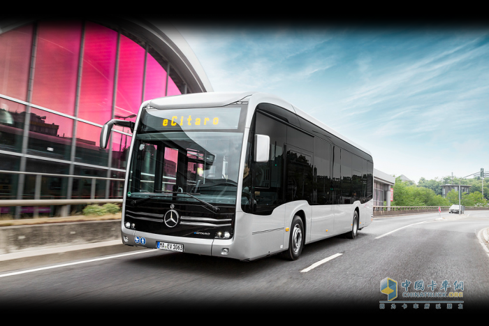 奔馳卡車來了！