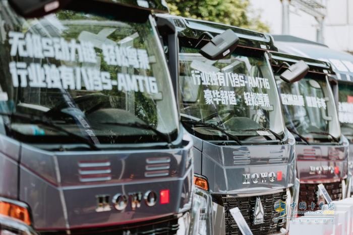 中國重汽HOWO輕卡超級六重禮，豪禮送不停