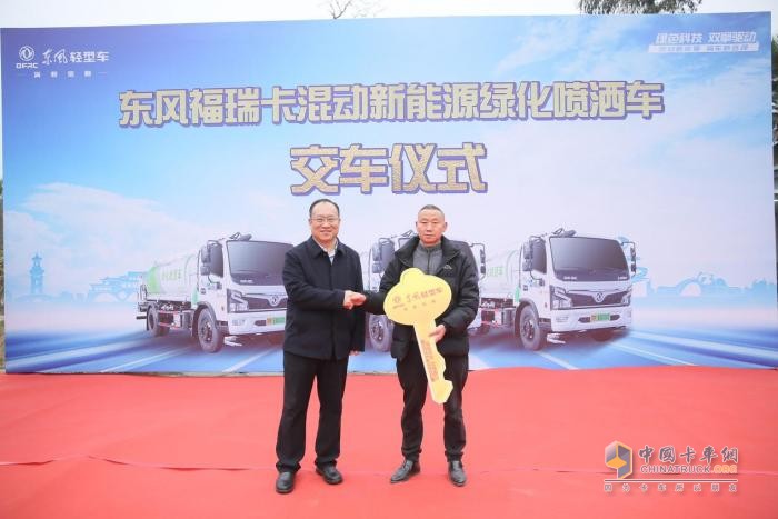 緊跟時(shí)代脈搏，開創(chuàng)全新發(fā)展 東風(fēng)汽車股份新能源產(chǎn)品受歡迎