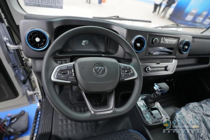 【靜態(tài)測評】城配運輸新選擇 歐馬可智藍混動輕卡讓用戶無憂暢行