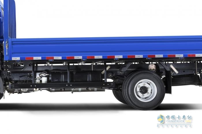 駿鈴三寶新增“金元寶”，新生代卡友的創(chuàng)富1號(hào)小輕卡！