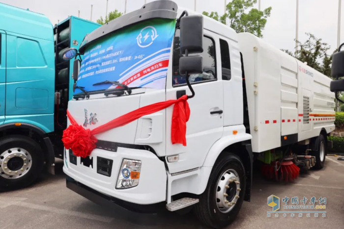 獲行業(yè)用戶認可 長征汽車亮相石家莊產(chǎn)需對接會！