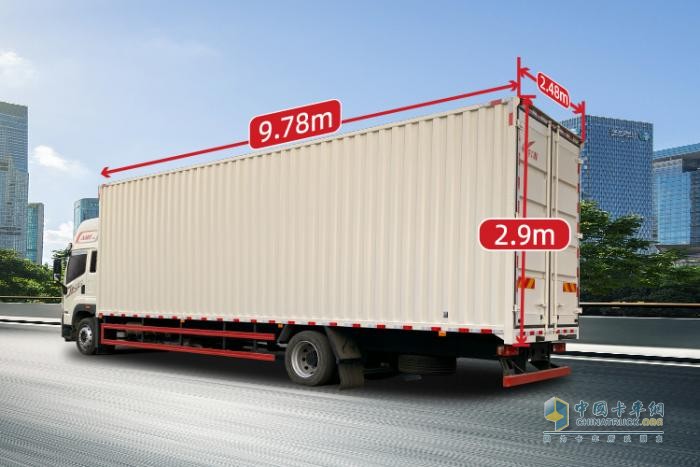 解放青汽JK6 4×2 320馬力大單橋載貨！一身“掙”能量太讓人心動(dòng)了！