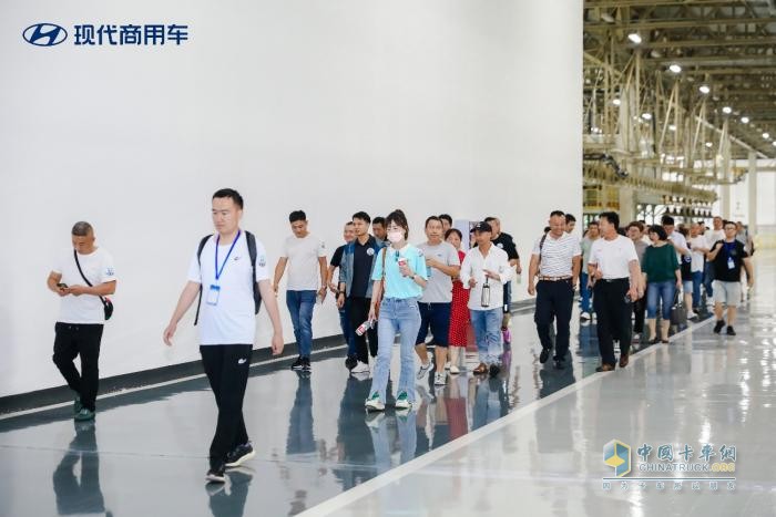 匠心品質(zhì) 暖心服務(wù) 現(xiàn)代商用車工廠開(kāi)放日完美收官