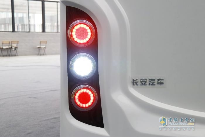 23.98萬！長安跨越打造C型房車同級天花板