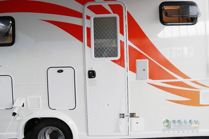 23.98萬！長安跨越打造C型房車同級天花板