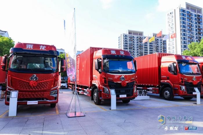 助力快遞物流降本增效，乘龍新品耀目登陸華東