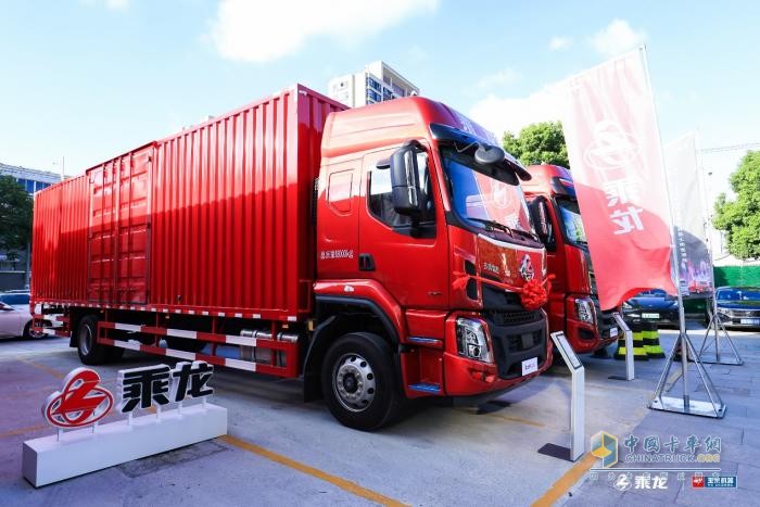 助力快遞物流降本增效，乘龍新品耀目登陸華東