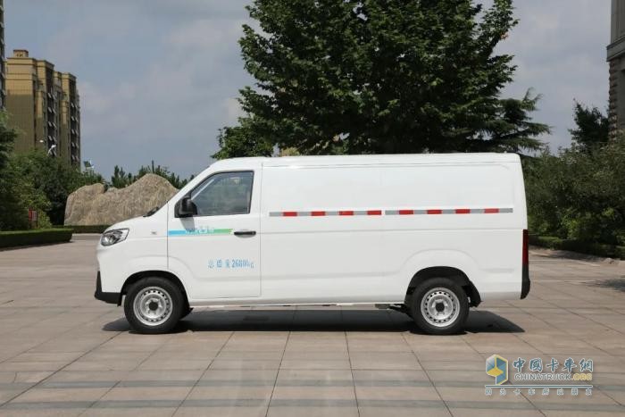 貨運(yùn)新人如何購(gòu)車？這款飛碟U6中面車型或?yàn)椤白顑?yōu)解”！