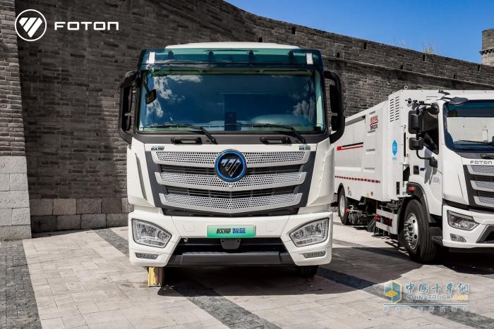 助力移動能源變革！歐曼智藍(lán)打造全場景定制化底部換電重卡解決方案