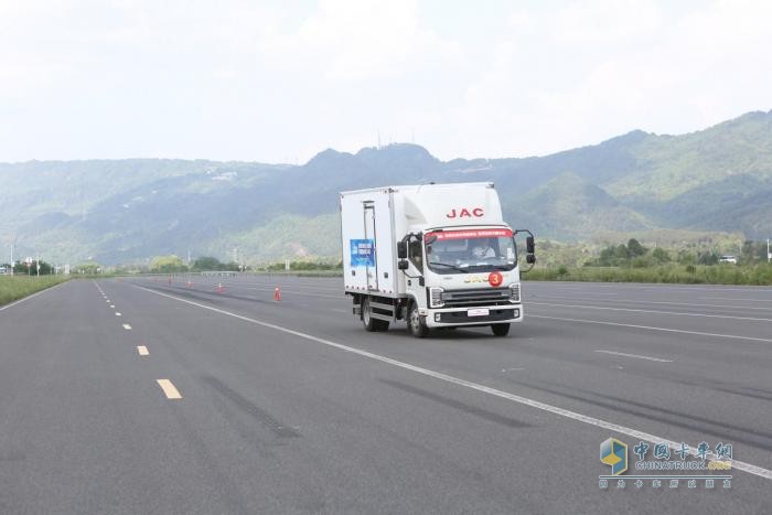 實力！江淮1卡冷鏈1號·帥鈴冰博士獲“5A級冷藏車”權(quán)威認證