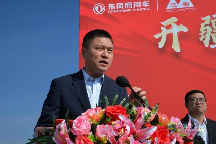 108臺(tái)燃?xì)鈻|風(fēng)子母車交付 蘭州巴蜀物流基地奠基迎發(fā)展