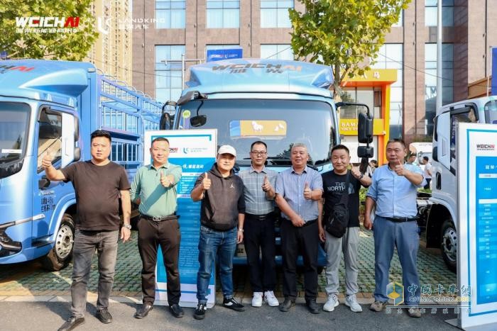 藍擎·悅、藍擎·龍系列新品亮相  濰柴新能源藍擎汽車新品全國上市體驗之旅走進武漢