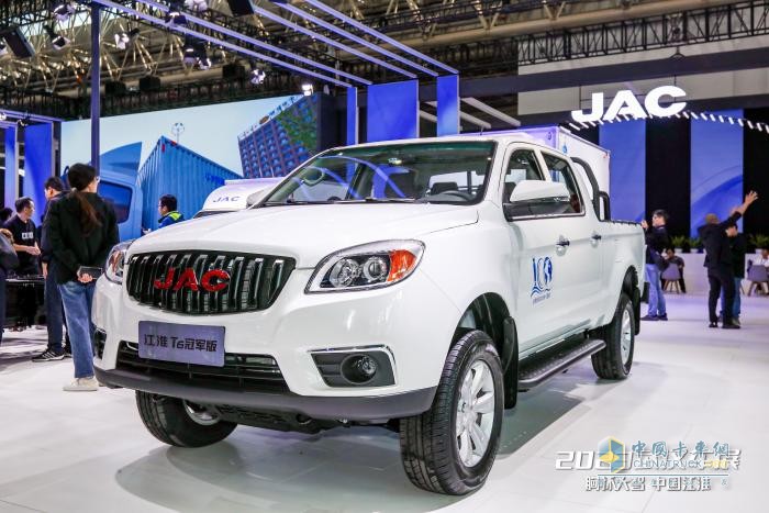 預(yù)售價(jià)8.38萬(wàn)元起！底盤專家，熱銷全球，江淮T6冠軍版榮耀登場(chǎng)