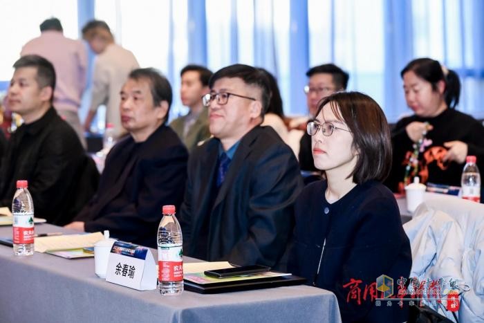 探尋榜樣力量！2023中國(guó)商用車(chē)新驅(qū)動(dòng)年度總評(píng)榜揭曉