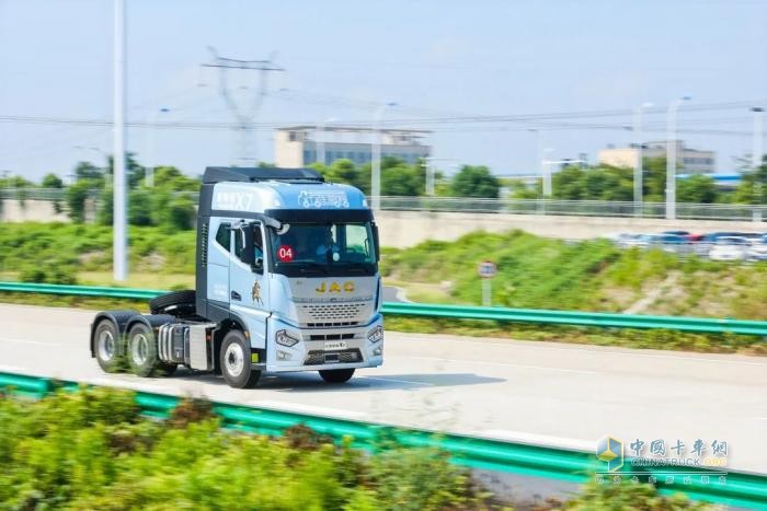 喜報(bào)！江淮重卡榮獲2023快遞供應(yīng)商大獎(jiǎng)