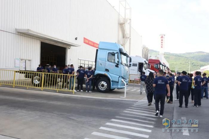 柳江升明月 乘龍宴家人，行業(yè)首屆卡友回家大會(huì)即將開幕
