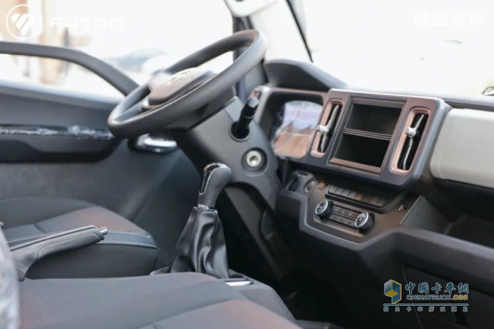 龍年開(kāi)V卡 財(cái)源滾滾來(lái)，奧鈴V卡河北正式上市