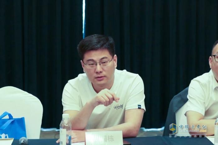 飛碟新能源一舉斬獲三項業(yè)界大獎！