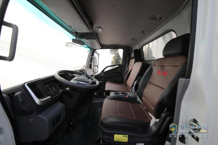 帥鈴Q6安康2.5冠軍版，四大重磅升級(jí)，創(chuàng)富技能遙遙領(lǐng)先