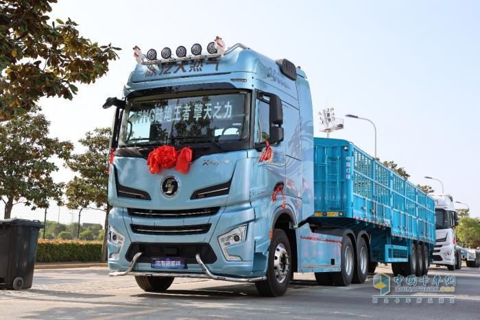 價值新制高點！陜汽X600017NG 700馬力燃?xì)廛嚲瞢F來襲  交付江蘇客戶！