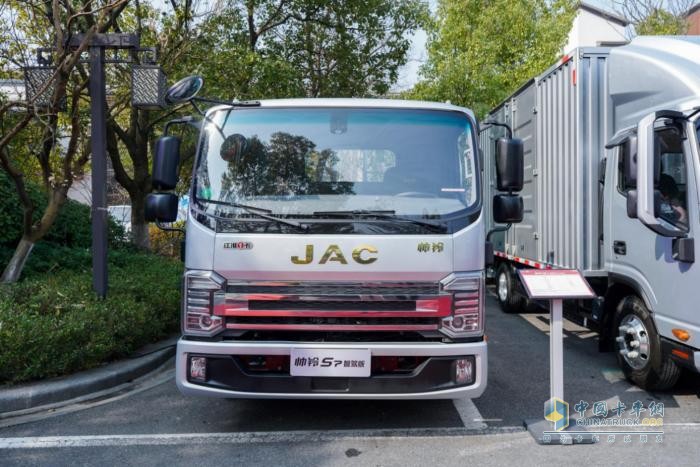 帥鈴S(chǎng)7智駕版：重新定義高端智能輕卡，加快發(fā)展新質(zhì)生產(chǎn)力