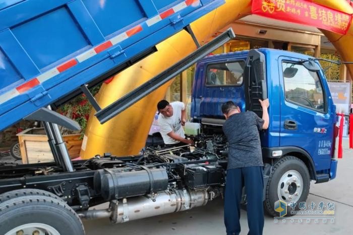 飛碟汽車燃油車4月推介會(huì)火爆全國 遍地開花！