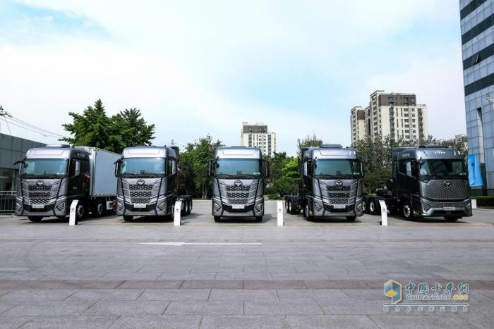 品質(zhì)可靠 硬核承諾！歐曼首家推出重卡行業(yè)3+5整機質(zhì)保 助力用戶高效運輸