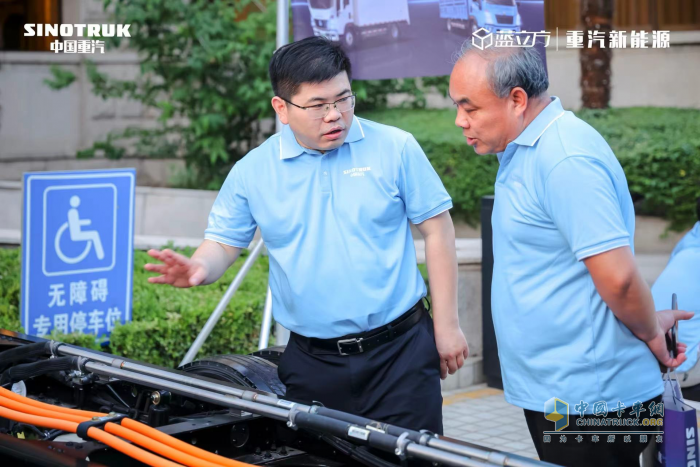 “華山論劍”，重汽新能源輕卡“殺手锏”有幾把？