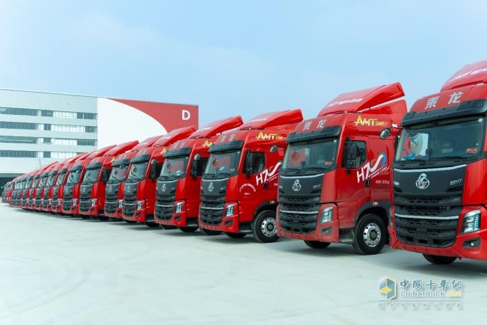 618之前批量交付260臺，誰家快遞車這么受歡迎？