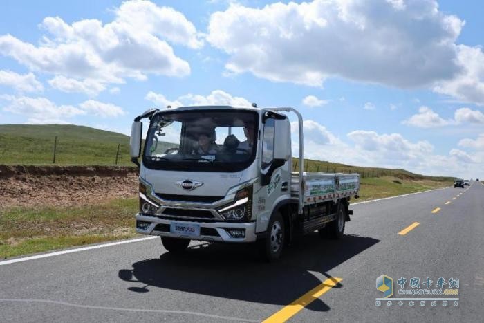 氣體機輕卡滿載能續(xù)航846.1km？領(lǐng)航大G氣體機給出最靠譜答案！