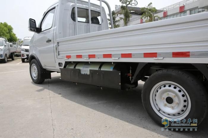 大氣罐、長續(xù)航、省錢王，長安新豹T5CNG來襲！