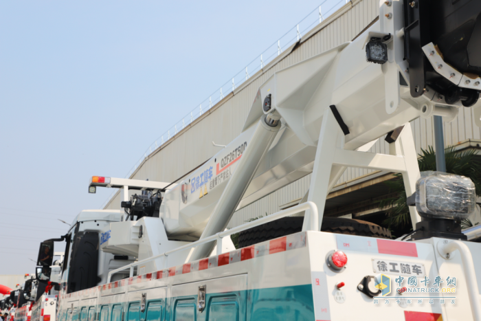 交通應(yīng)急，救援保暢！徐工清障車批量發(fā)車奔赴廣東