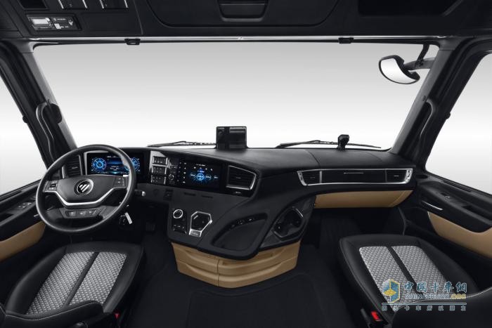 動力更突出 效益更顯著！歐曼星翼混動重卡征服國道運輸場景 實現價值再躍升