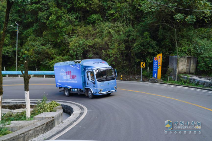 實(shí)力硬剛“神州第一彎”！藍(lán)擎EHPro156度平臺(tái)山區(qū)版72道彎挑戰(zhàn)成績(jī)優(yōu)異