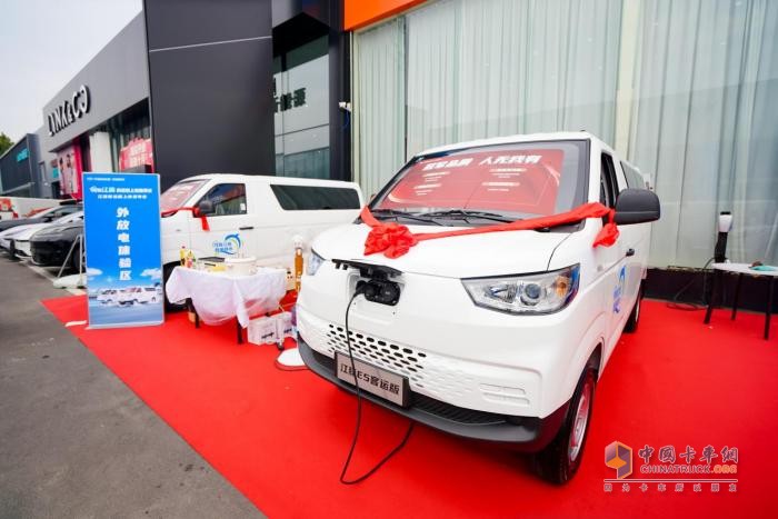 奇瑞商用車,開瑞江豚E7客運(yùn)版,新能源輕客市場(chǎng)