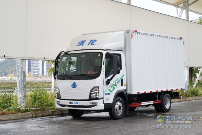 從容應(yīng)對雙11物流高峰，乘龍快遞車成就堅實后盾