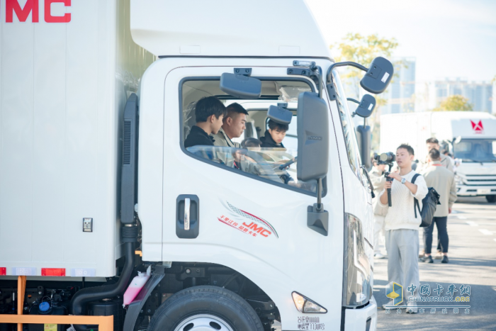 百公里油耗僅3.55L，頂尖駕駛高手問鼎江鈴輕卡節(jié)能賽總冠軍