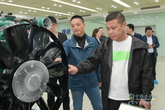 一汽解放低碳產(chǎn)品推介交流會在無錫隆重舉行