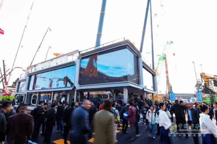 12000㎡、超180款展品—智慧徐工震撼亮相bauma CHINA 2024