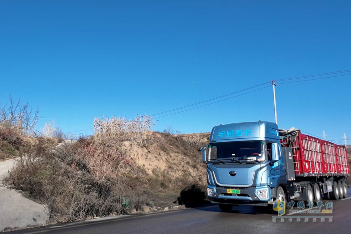 跨省運(yùn)營(yíng)無(wú)壓力，宇通重卡助力煤礦運(yùn)輸新能源轉(zhuǎn)型
