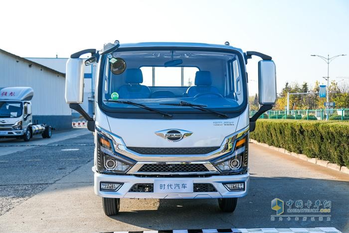 廂貨\載貨車最熱銷，新能源領(lǐng)漲—2024年1-11月輕卡市場主要特征總結(jié)分析